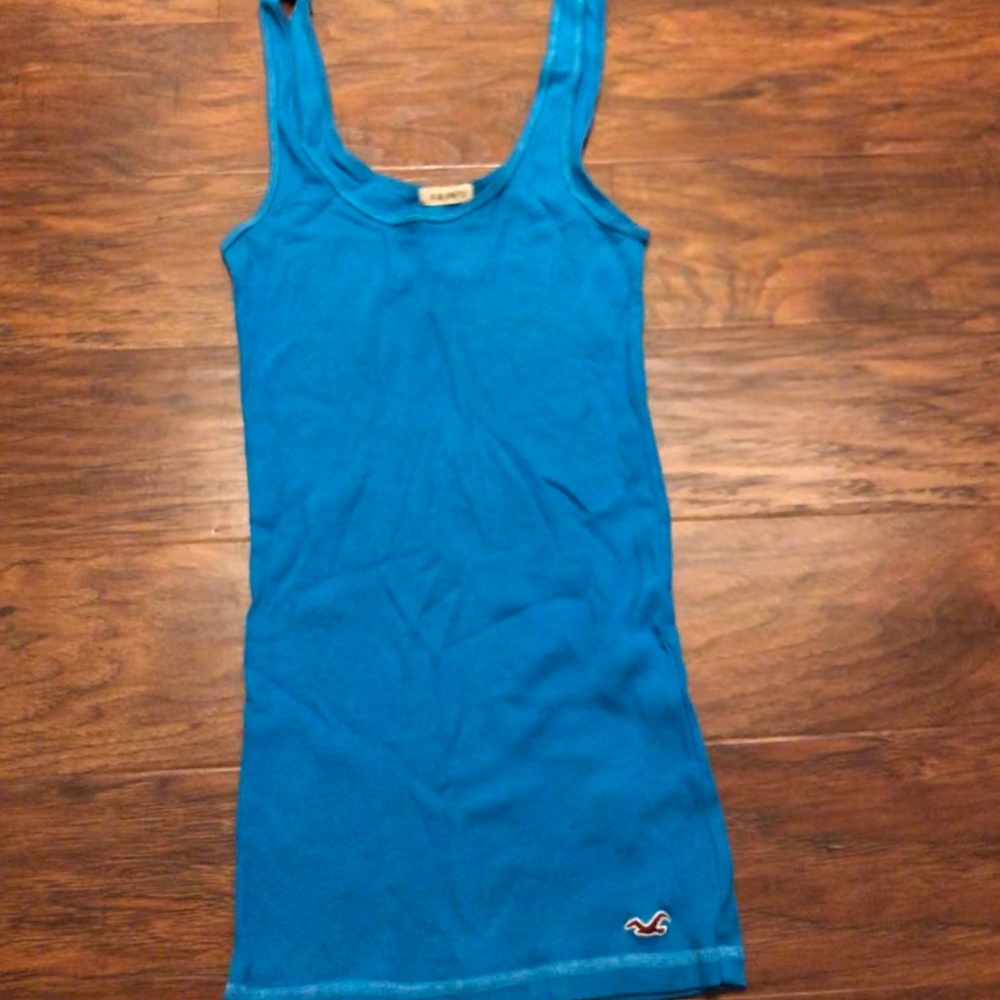 Hollister tank Size Small